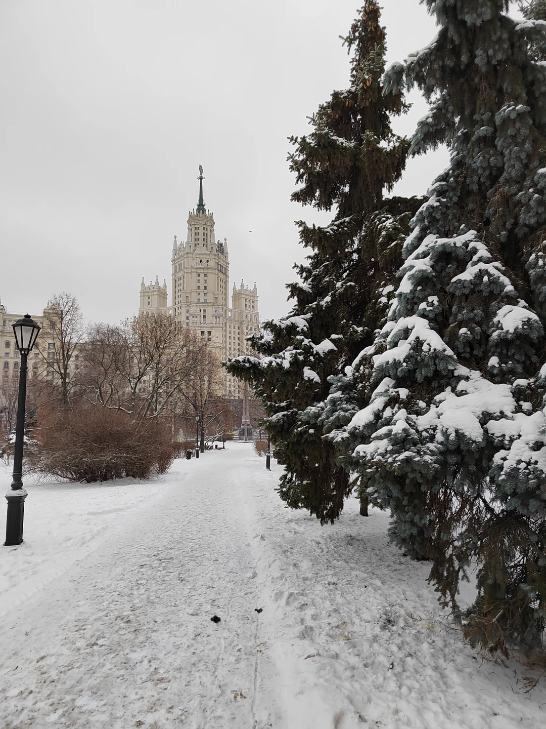 Приехали на пару дней в Москву, заранее забронировав данную экскурсию, так как тема была очень интересна.