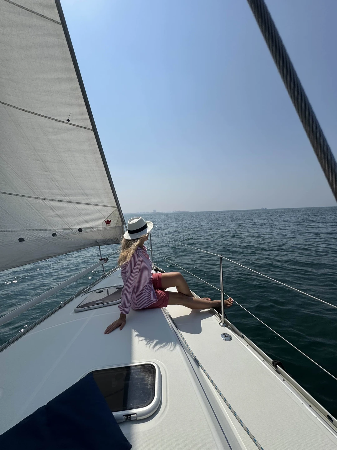 Групповая прогулка на парусной яхте с видами на Дубай (Виктория)