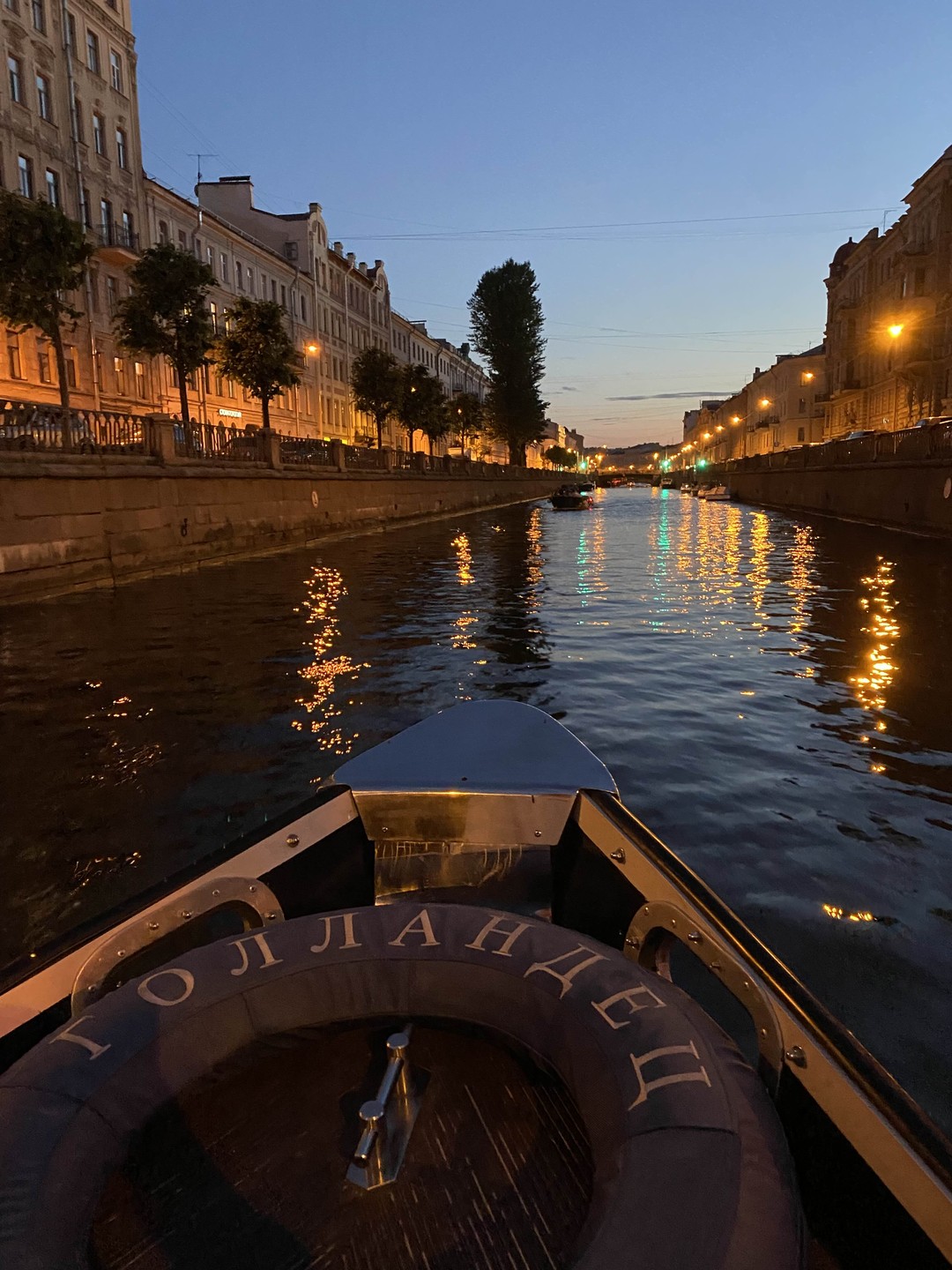 Голландец - очень хорошая приятная лодка. Всем остались довольны.