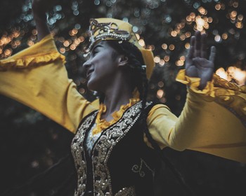 Дворец Ситораи Мохи-Хоса и торговые купола