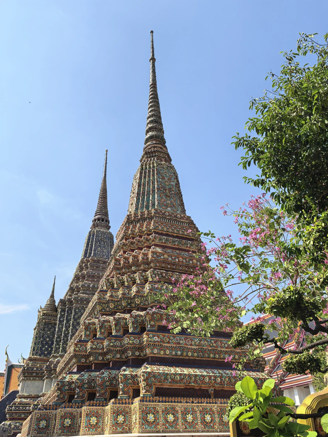 В целом экскурсия понравилась. Но пара моментов для следующих туристов. В описании указано, что с лодки