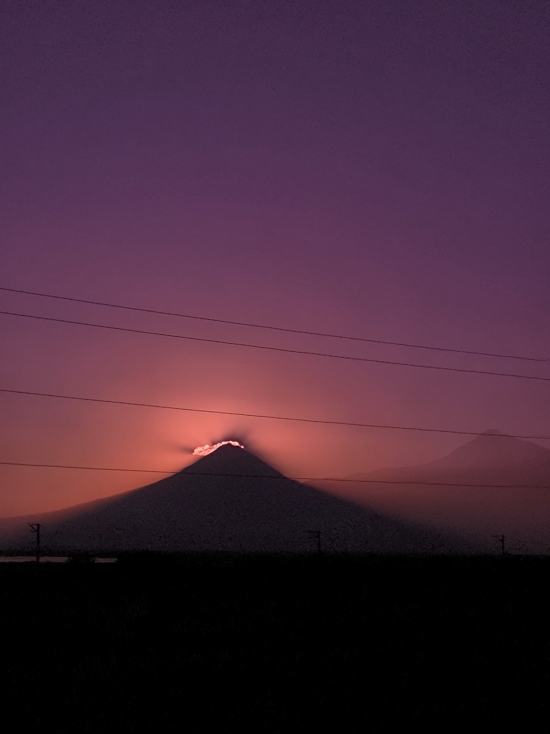 Определенно рекомендую это винное путешествие!) Нашим гидом был Армен, который очень интересно и подробно, но без