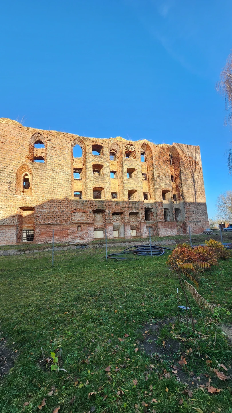 Получил удовольствие. Очень содержательные рассказы у гида. Экскурсия для того, чтобы узнать как живет и как