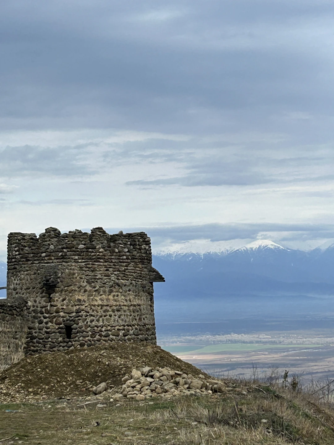 Очень приятная экскурсия. Владимир замечательный рассказчик, с прекрасным чувством юмора, со знанием истории и своего дела