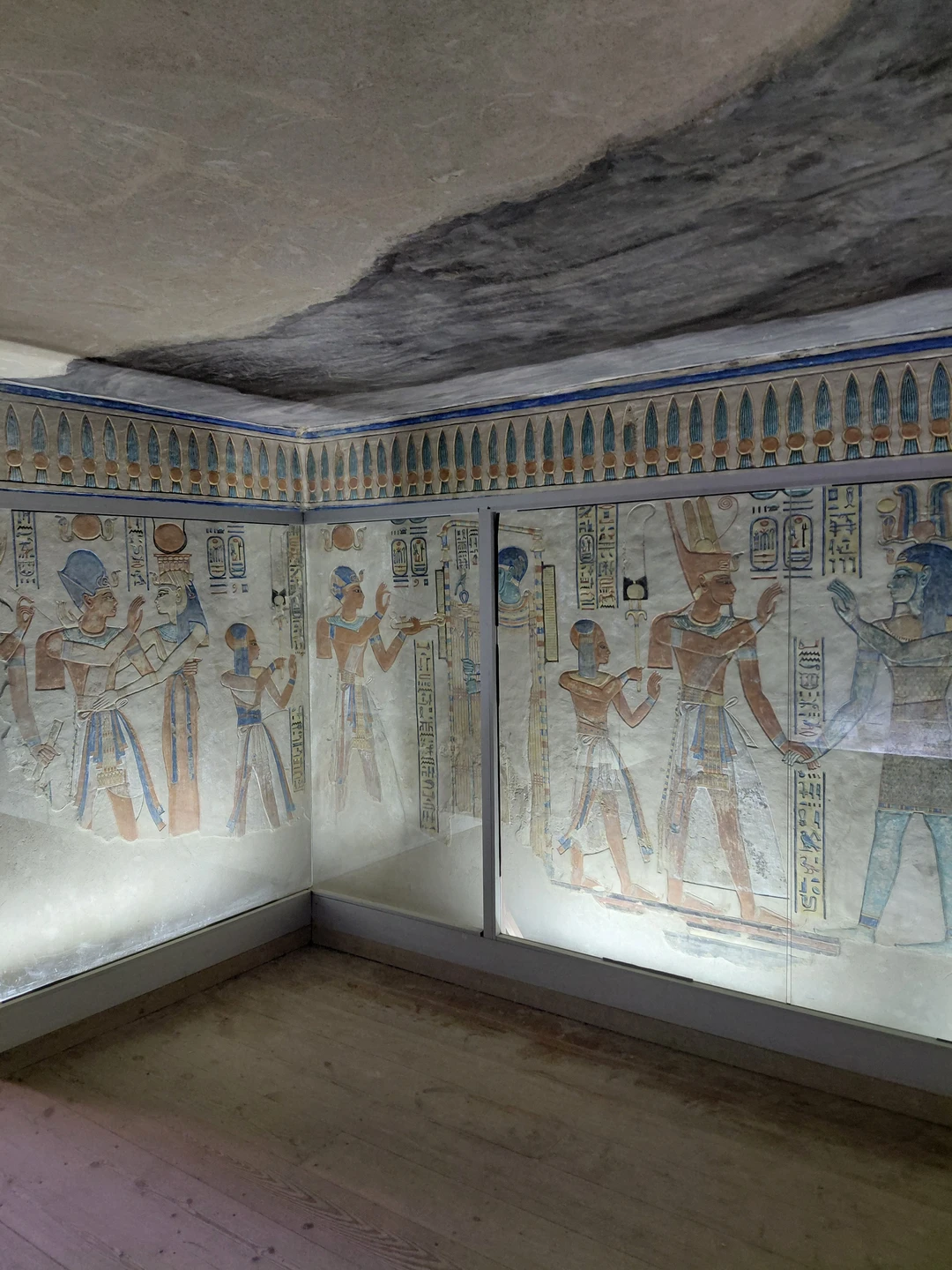 Замечательная поездка. Организована идеально, организатор Ахмед заранее информировал о всех деталях, вплоть до фото авто. Гид