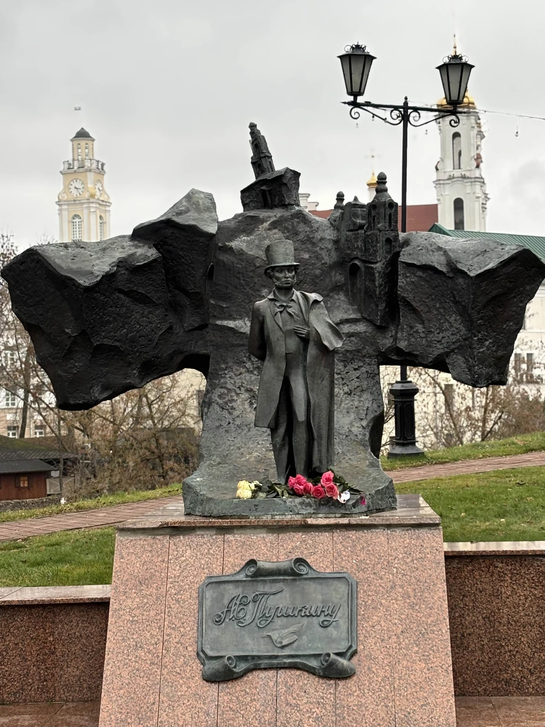 Большое спасибо Ирине за великолепную экскурсию по городу, видно, что любимому и с очень непростым и