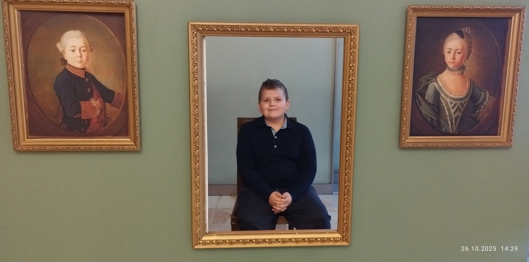 Отличный квест для похода с ребёнком. Было интересно,не затянуто. Рекомендую