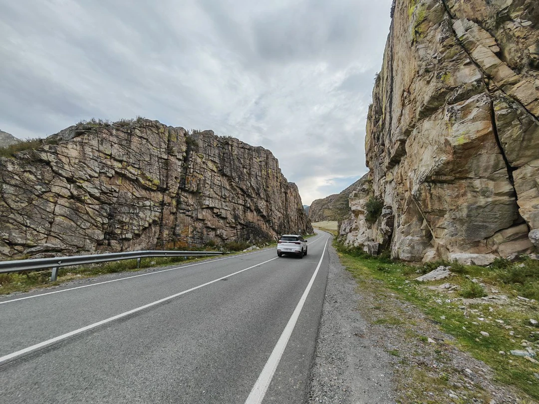 Экскурсия была супер. Гид замечательный. Не чувствовалось переутомление от получаемой информации. Видели удивительные места. Маршрут не