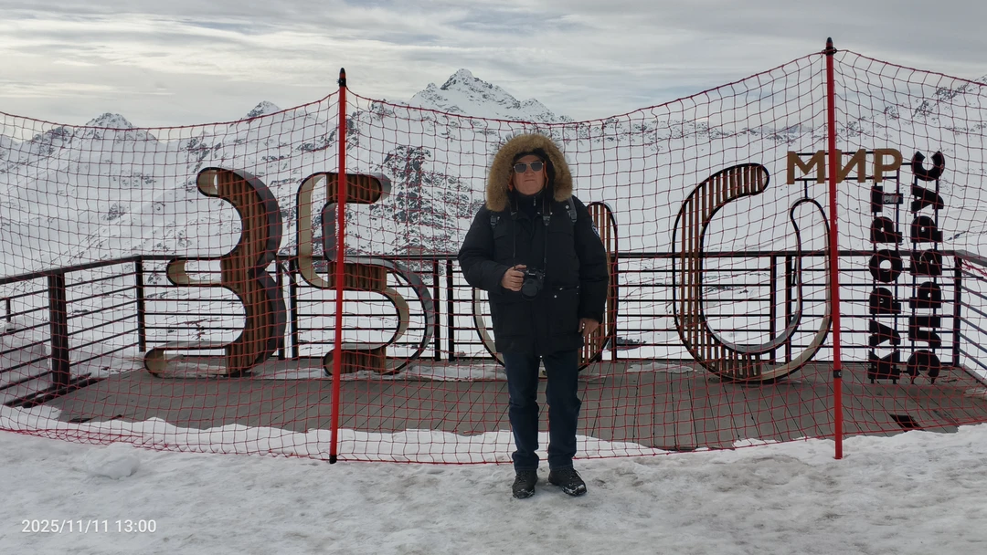 Ездили с женой 11 ноября с гидом Сергеем. Спасибо Сергею за прекрасно проведенную экскурсию. Отличный и