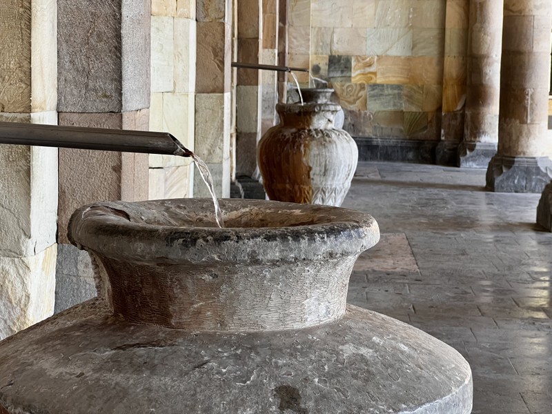 Город-курорт Джермук, монастырь Хор Вирап и древние пещеры за 1 день