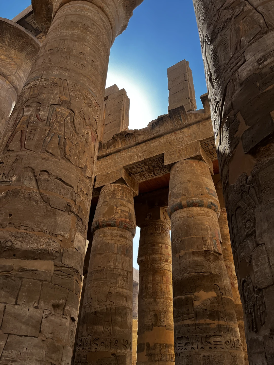 Экскурсию понравилась. Февраль подходящее время года не жарко днем, однако надо было предупредить о жутком холоде