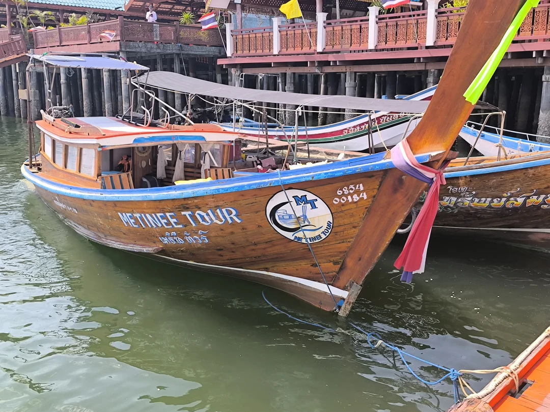 Были первый раз в Таиланде на Пхукете. Заказали Владимиру индивидуальную экскурсию, чтобы ознакомиться с городом и