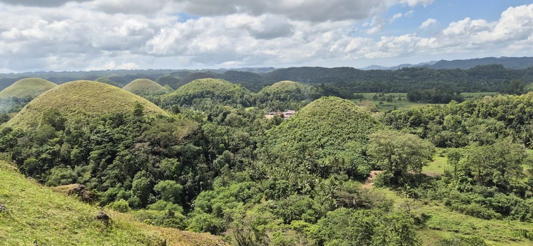 Отличный однодневный trip для знакомства с необычным островом. Отличная насыщенная, но неутомительная программа на весь световой