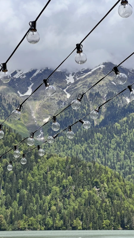 Вечер у озера Рица: к природным жемчужинам Абхазии - из Гагры и Пицунды