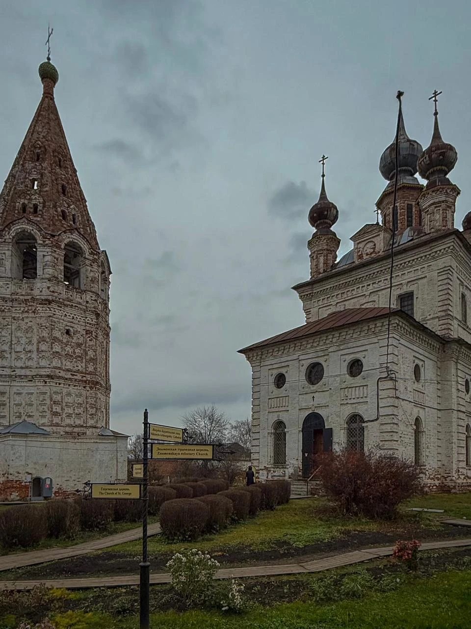 Прекрасная экскурсия. Все четко, структурировано. Несмотря на ветер, с удовольствием прогулялись по городу. Светлана - чудесная