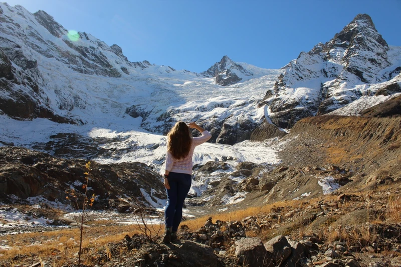 Своей компанией по Домбаю: Тебердинский заповедник, горы, пещеры, озёра
