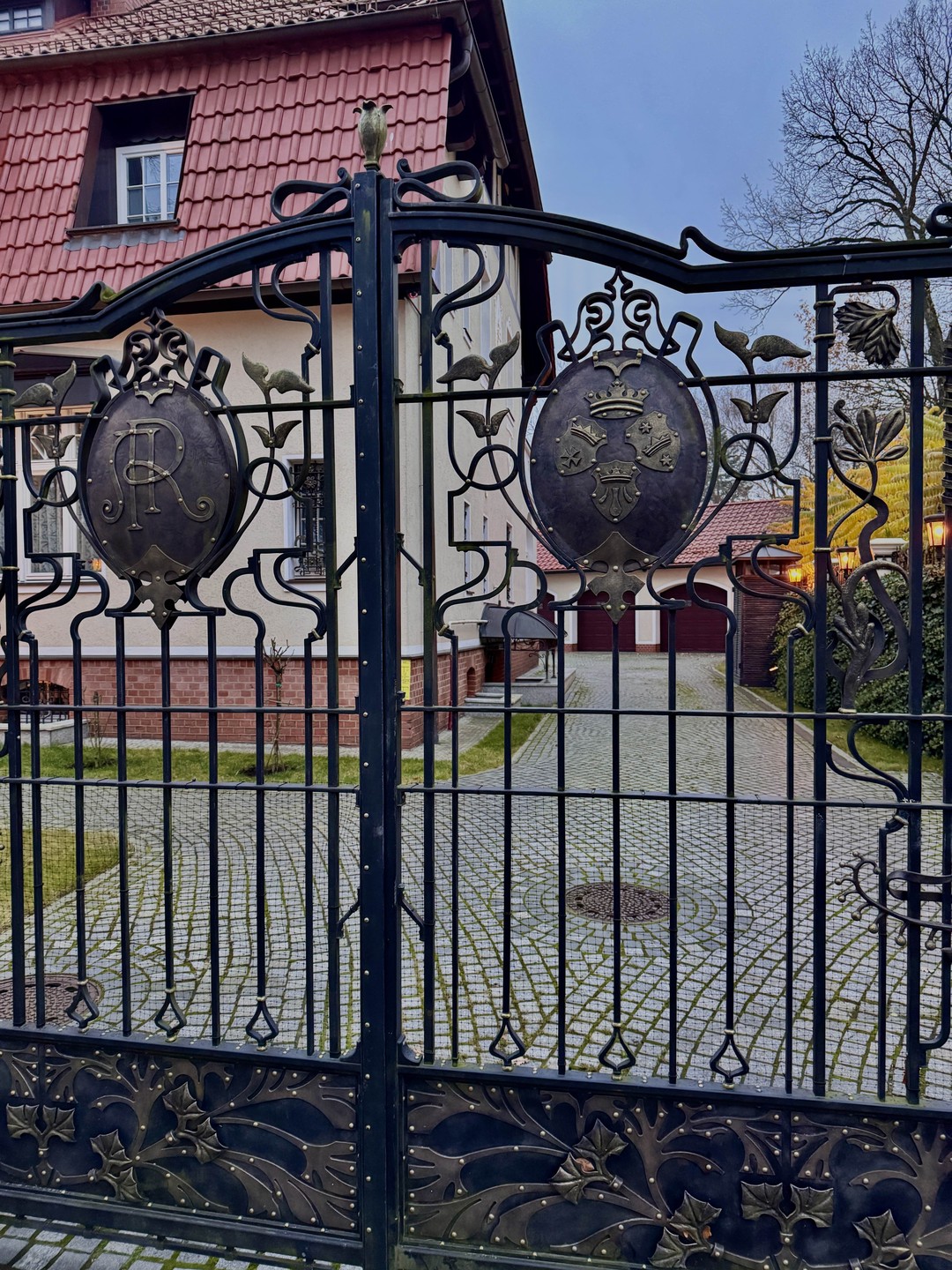 Эта экскурсия обязательна, после знакомства с Калининградом. Советую выделить половина дня, чтобы узнать этот потрясающий район