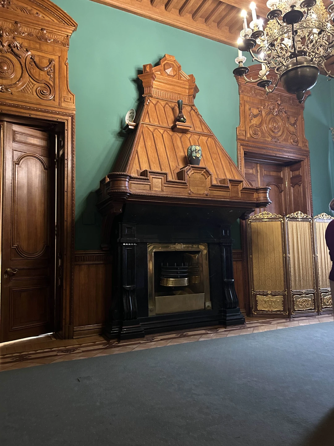 Сам дом архитектор - дом Половцева, очень впечатляет, очень красивые интерьеры, много что сохранилось до наших