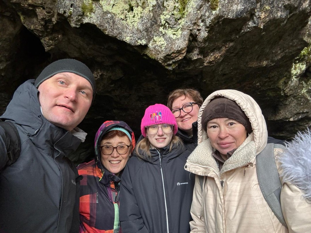 Хочу написать об экскурсии "Аскинская ледяная пещера и Абзановский водопад". Это было путешествие в красоту не