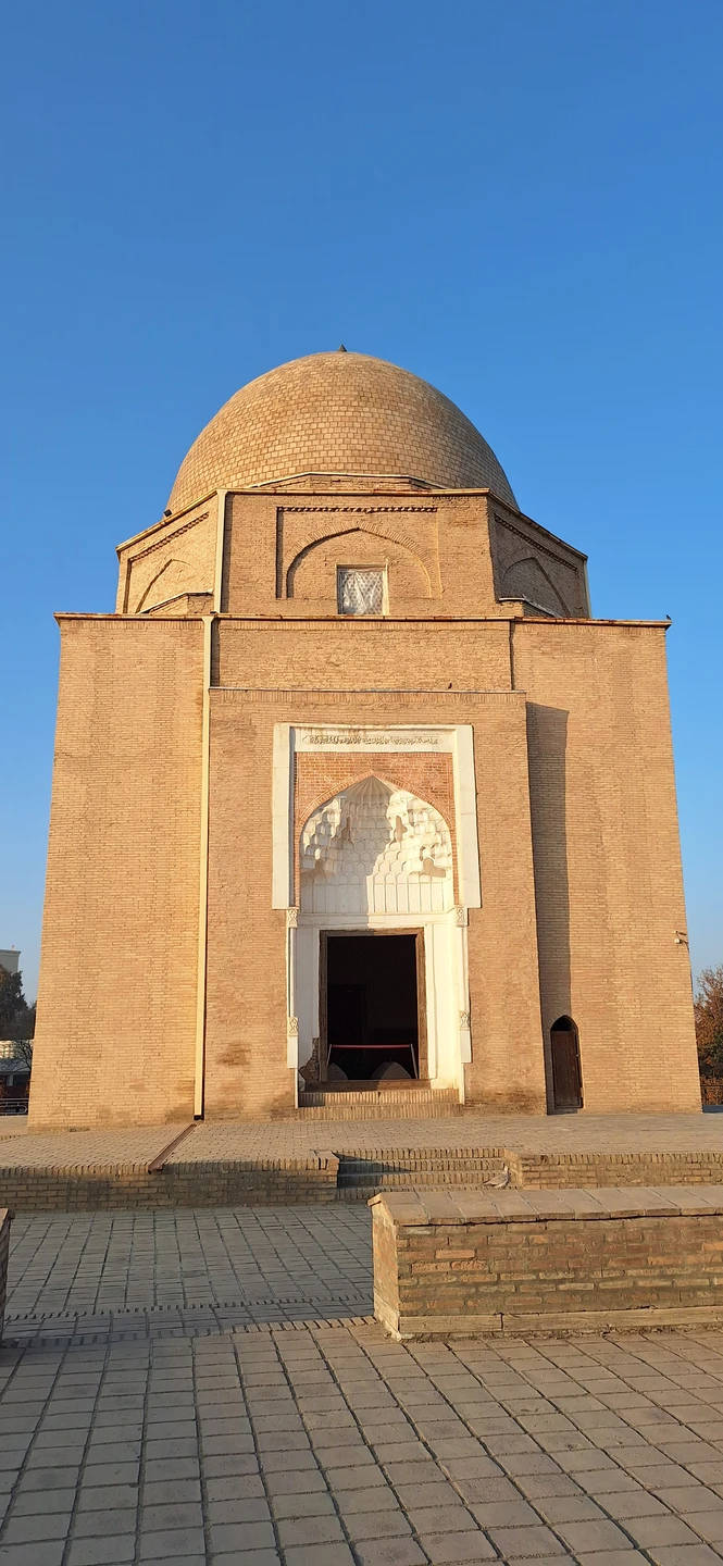 Прекрасная экскурсия и просто отличный гид! Браво, Мустафо! Вам удалось нас заинтересовать, увлечь и погрузить в историю Самарканда