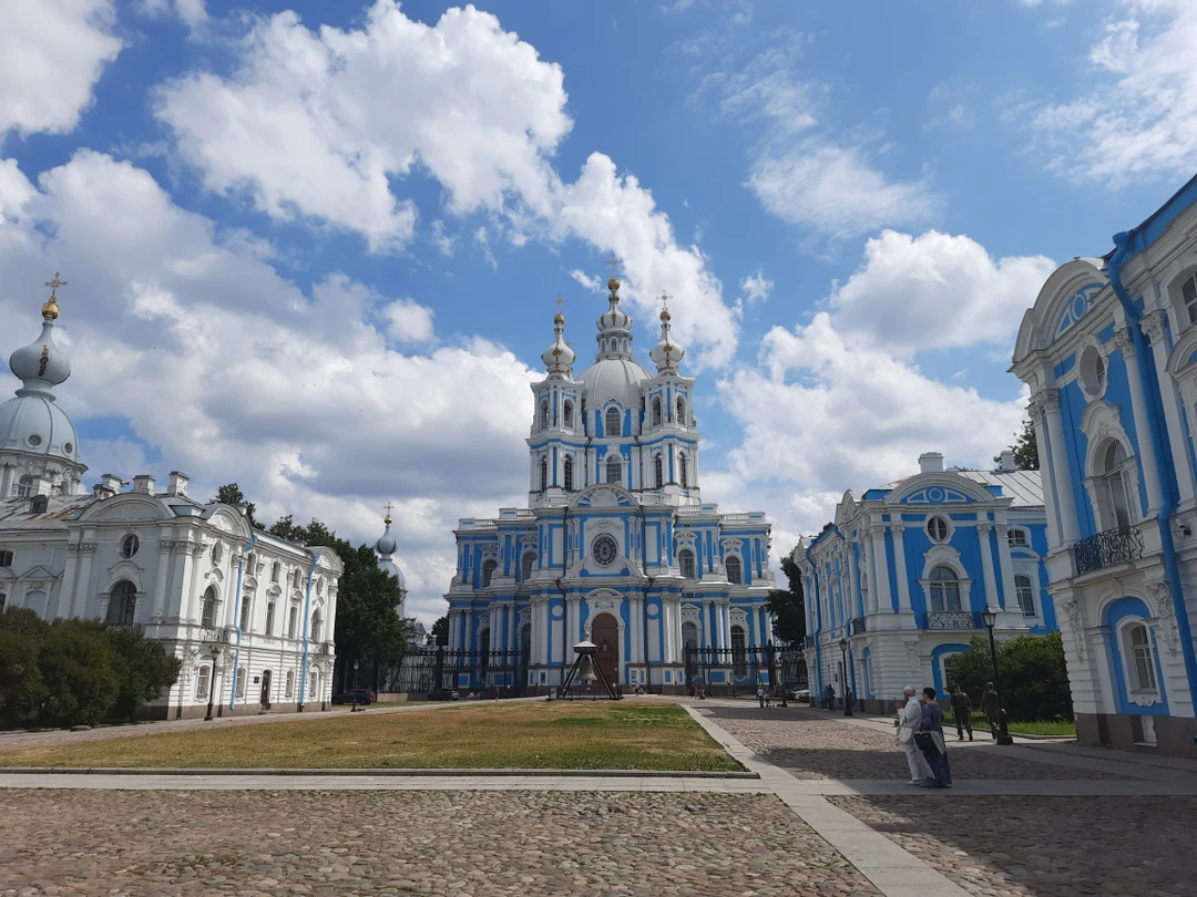 «Дом, в котором я живу»: прогулка по архитектурным стилям Петербурга (Ирина)