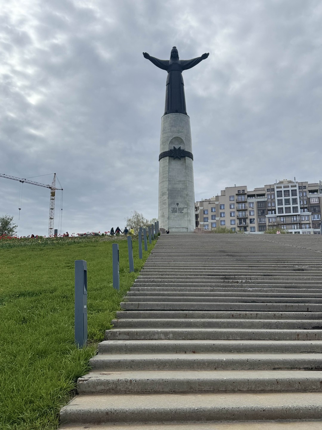 Групповая пешеходная экскурсия «Влюбиться в Чебоксары» (Юлия)