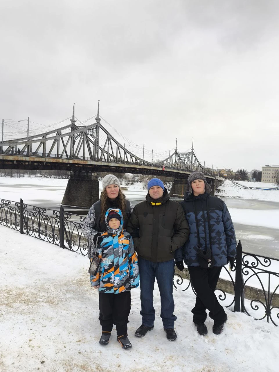 Екатерине большой привет от нашей семьи Кузнецовых! И ОГРОМНАЯ благодарность за такую качественную, интересно-познавательную и весëлую