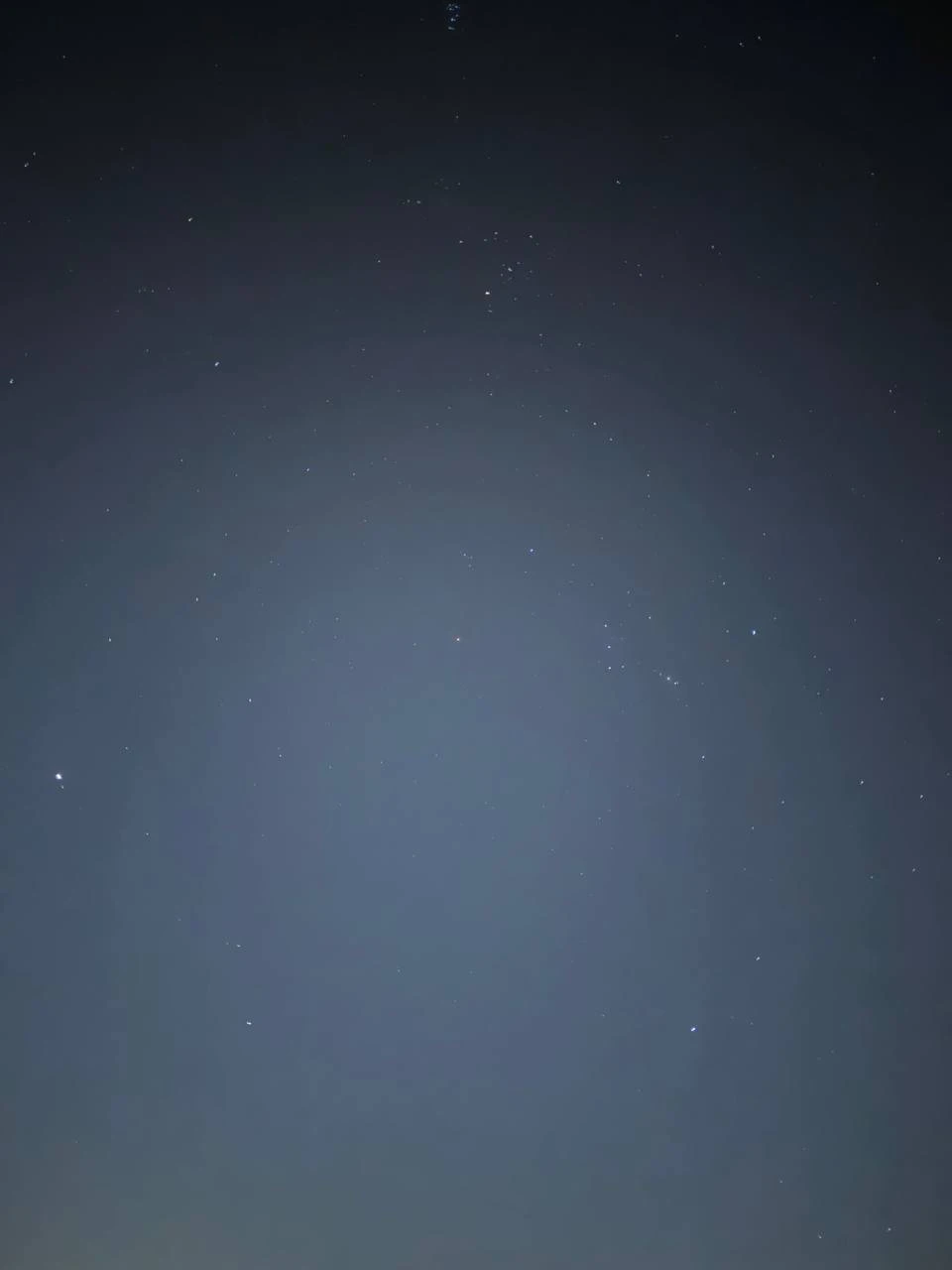 К организации экскурсии вопросов нет. Всё, что заявлено, исполнено. Катание, ужин, представление. В джипах рекомендую пристегиваться