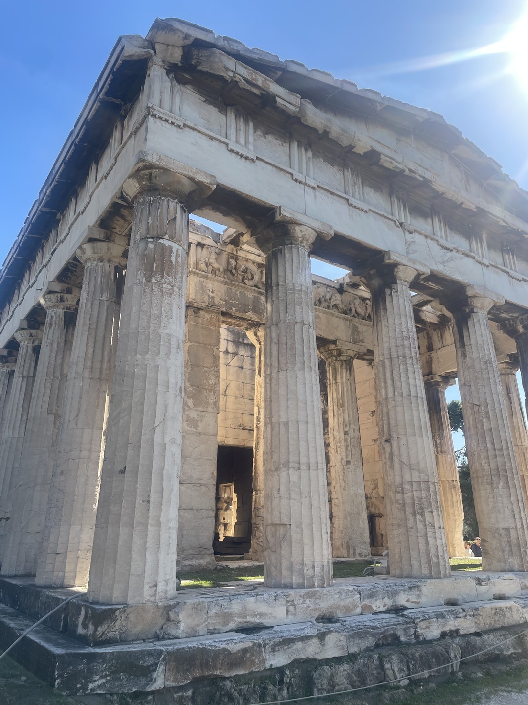 Большое спасибо за эту экскурсию! Нам повезло попасть на Агору в жаркий февральский день и мы