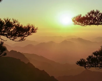 Рассвет в горах, спуск