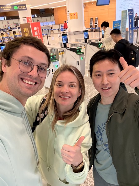 Всем доброго времени суток. Были в Китае не раз, но именно с этой поездки влюбились в