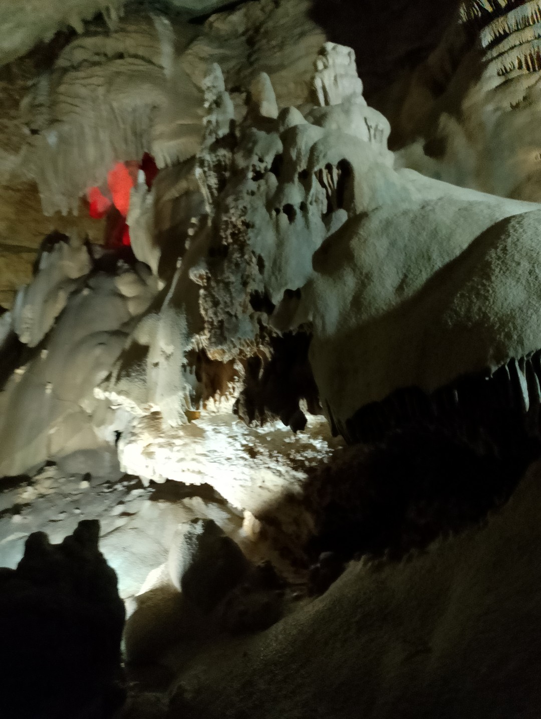 Маршрут тура интересный. Благодарим за организацию частично) Но на каждый маршрут по программе отведено очень мало