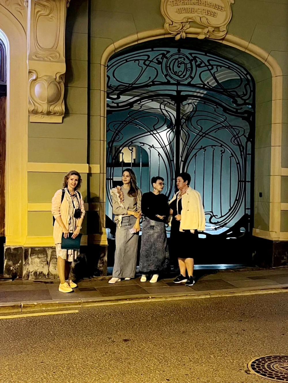 ГУМ, ЦУМ, Елисеевский — три кита московской торговли (7/9)