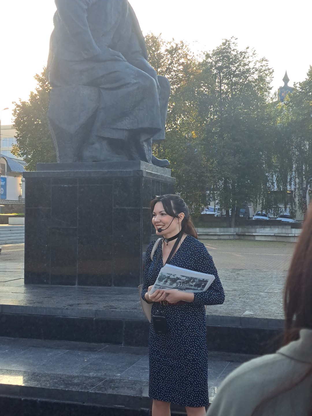 Юлия - талантливый рассказчик, увлеченный историей Уфы и отлично владеющий темой гид. Эта прогулка - 2.5