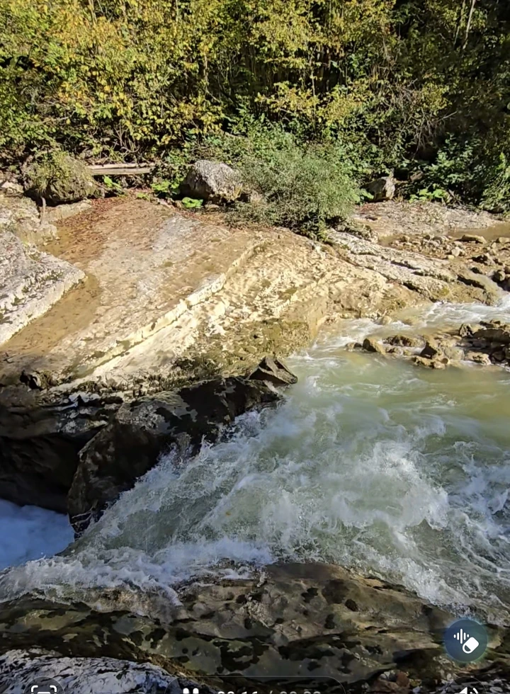 17.10.25 ездили на экскурсию. В целом экскурсия понравилась, т. к. это необычный новый опыт прокатится на