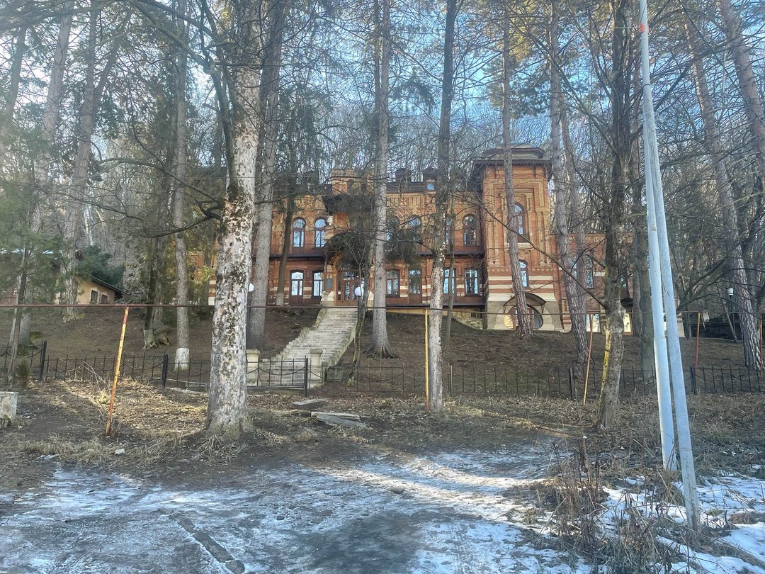 Экскурсия очень понравилась! Было интересно и познавательно! Окунулись в прошлое, как будто фильм посмотрели. Маршрут несложный
