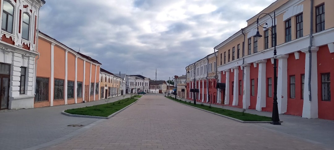 Спасибо Юлии за отличную экскурсию. Два часа прошли абсолютно незаметно. Юлия - прекрасный рассказчик и человек