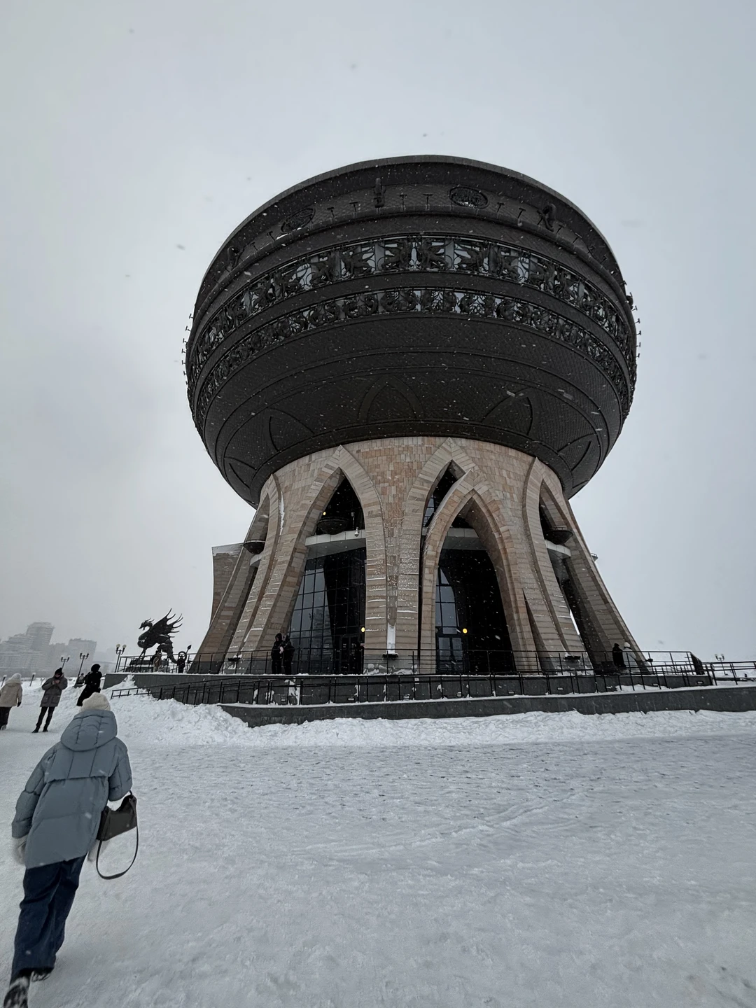 Экскурсия прошла отлично, несмотря на погодные условия (снег и вьюга).