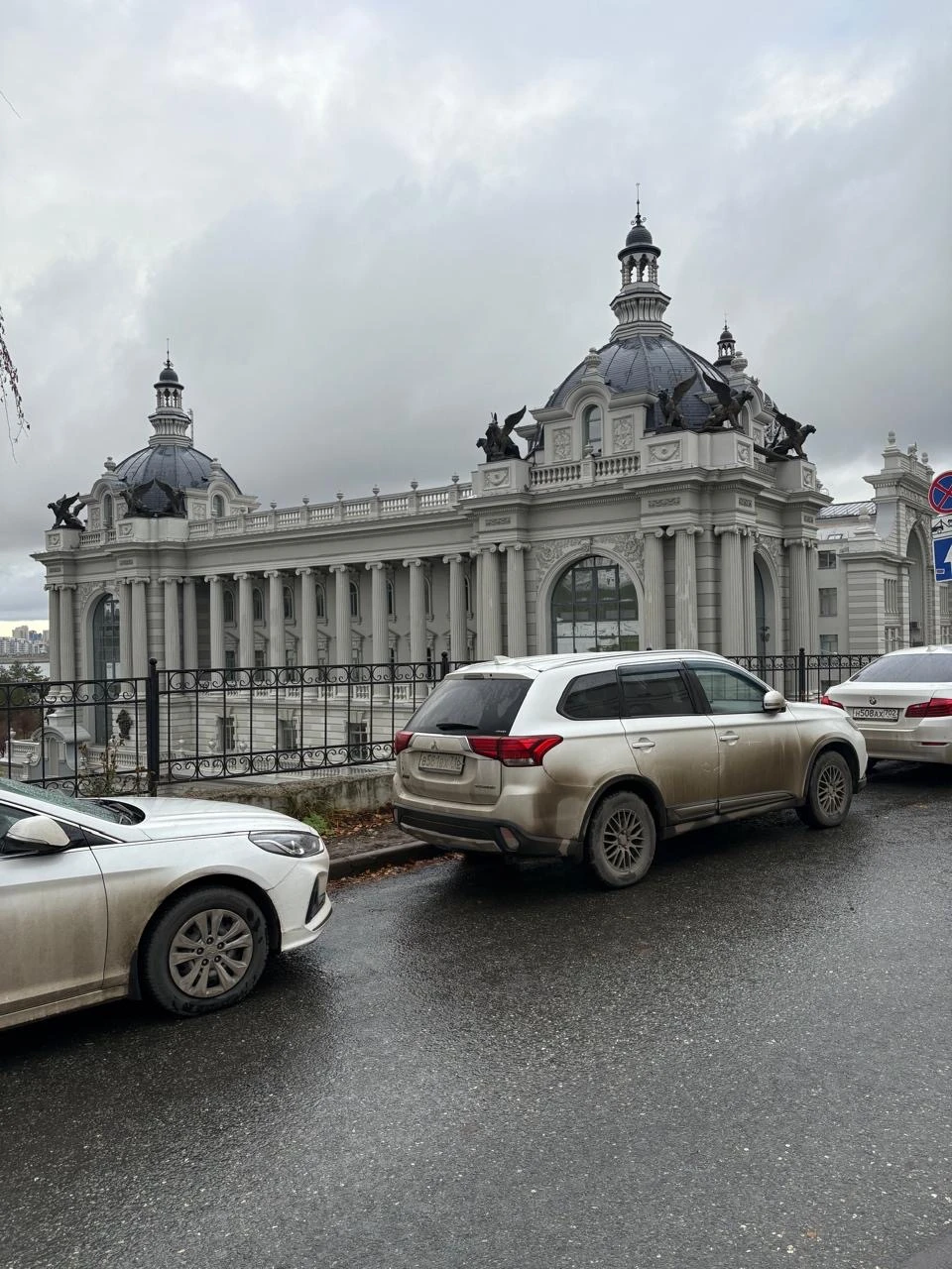 Великолепная экскурсия от человека, влюбленного в свой город, обладающего обширными знаниями из истории своего края, а