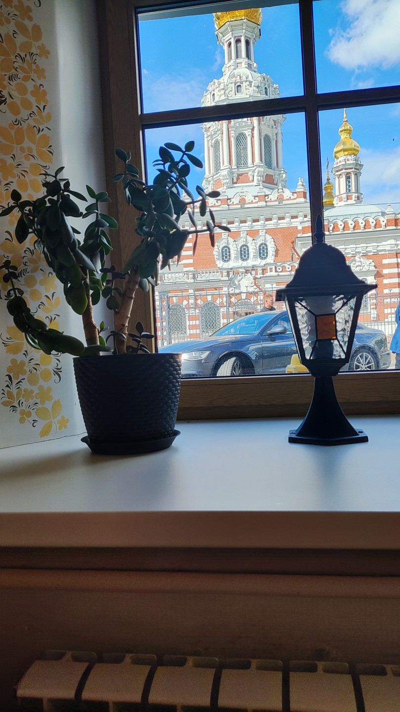 К Ксении Петербургской на Смоленке: о почитаемой святой и не только (Елена)