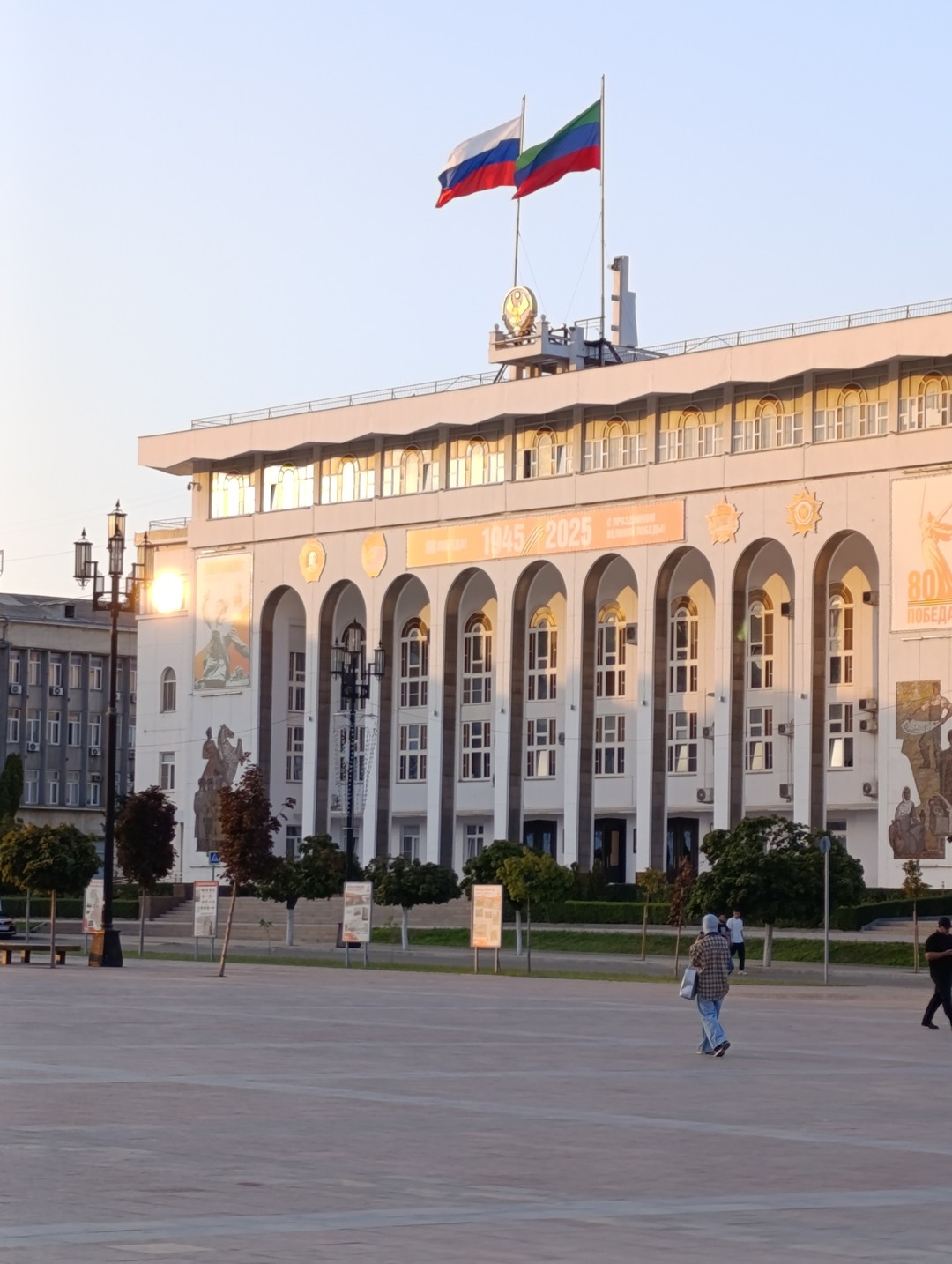 Спасибо огромное Гаджимураду за проведенную прогулку по красавице Махачкале. Каждый раз открываю в этом городе что