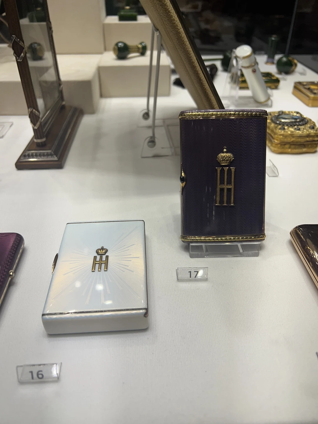 Ари очень увлеченный человек и легко ведет историческое повествование. Время пролетело как один миг 🙏