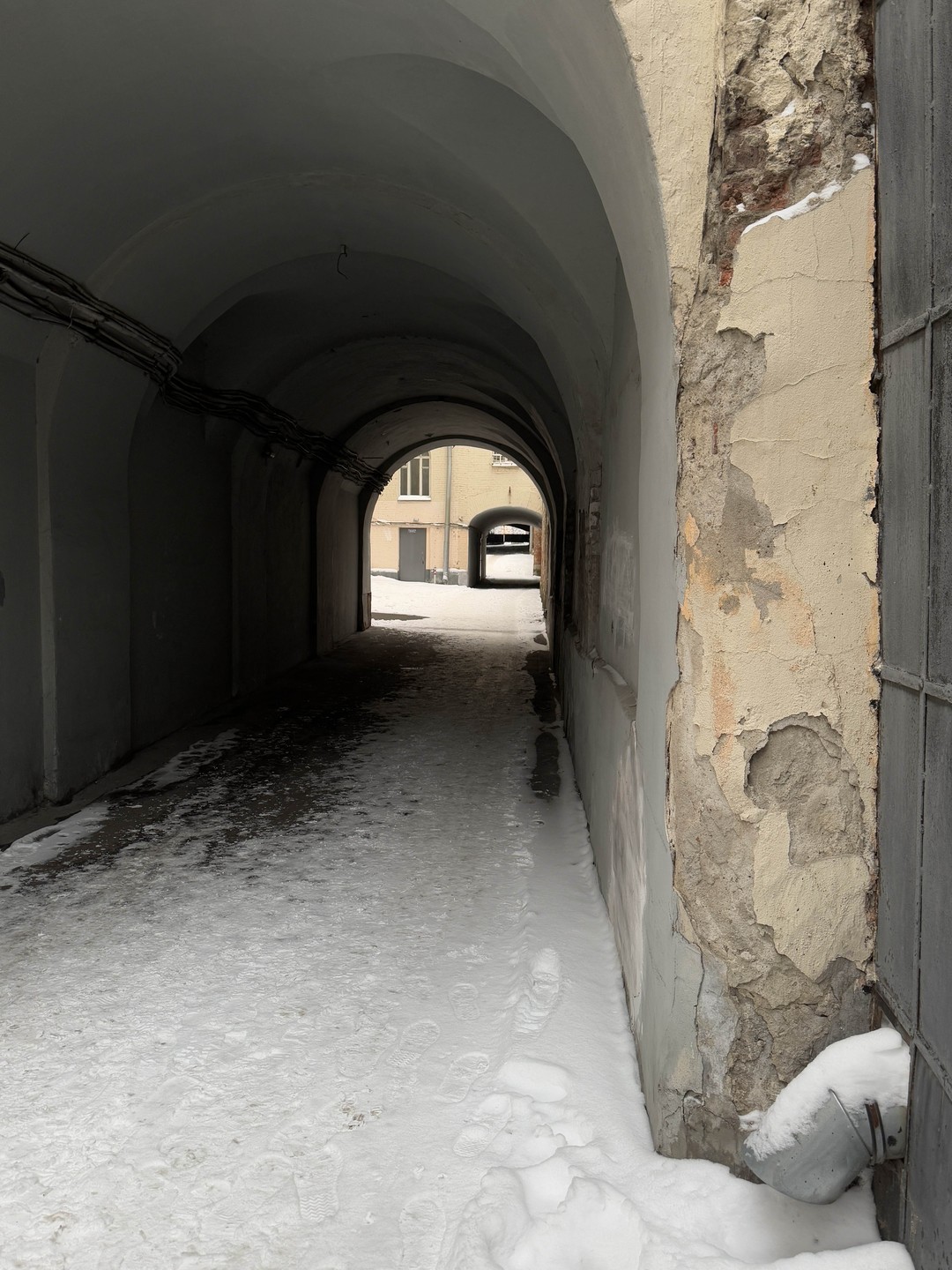 Экскурсия понравилась. Было холодно, но мы справились. Гид приятная девушка. Рекомендую