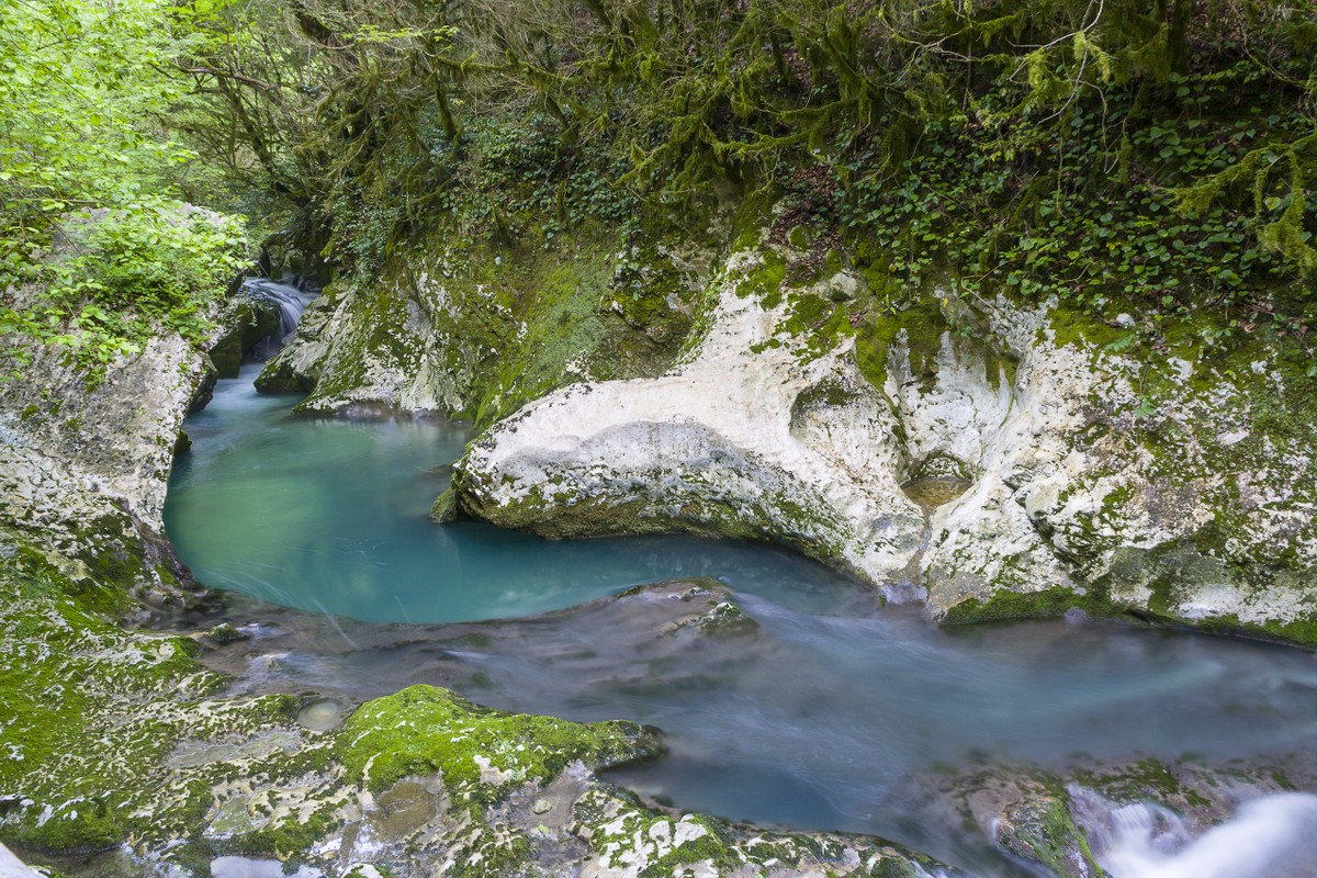 Главное изображение экскурсии - Ольгинские водопады, Черниговка и термальный источник Кындыг — из Сухума