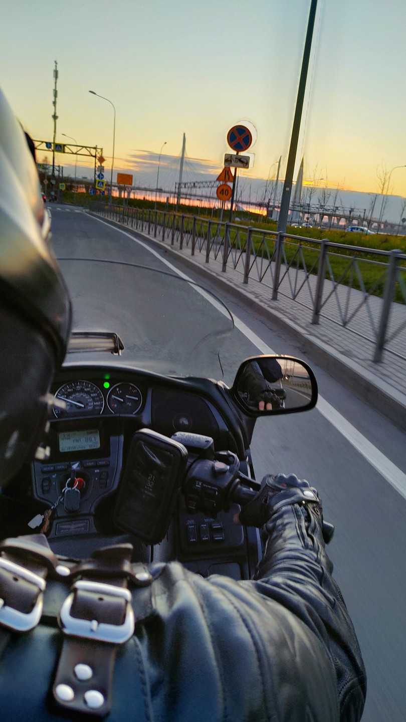 По Петербургу на мотоцикле (Надежда)