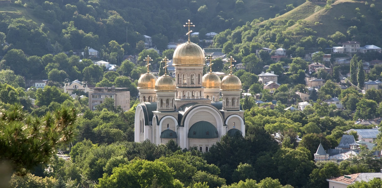 Свято-Никольский собор в Кисловодске: символ веры и возрождения