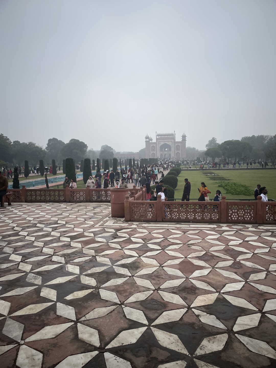 Экскурсия по Агре, нам очень понравилась! Если спросите: «Захотелось бы Вам приехать еще?» Однозначно Дадада!!! Город