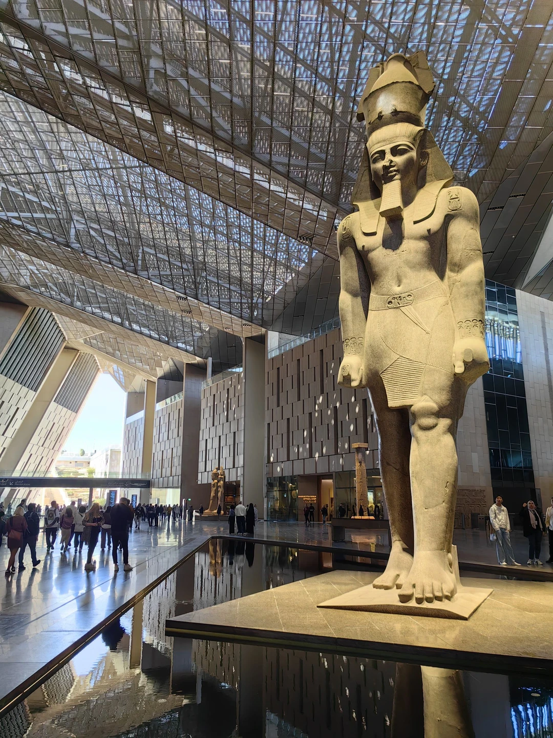 Заказывали комплексно несколько экскурский: два дня гуляли по Каиру с посещением Египетского музея и музея цивилизаций