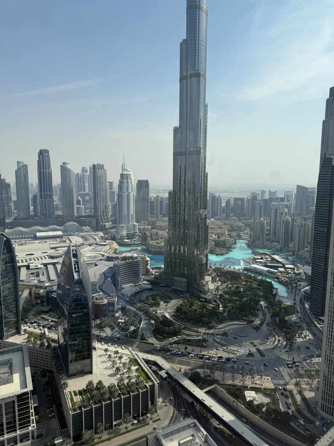 Выбрали экскурсию и гида по отзывам. И не пожалели. Получили чудесную познавательную экскурсию, рассказы о местных