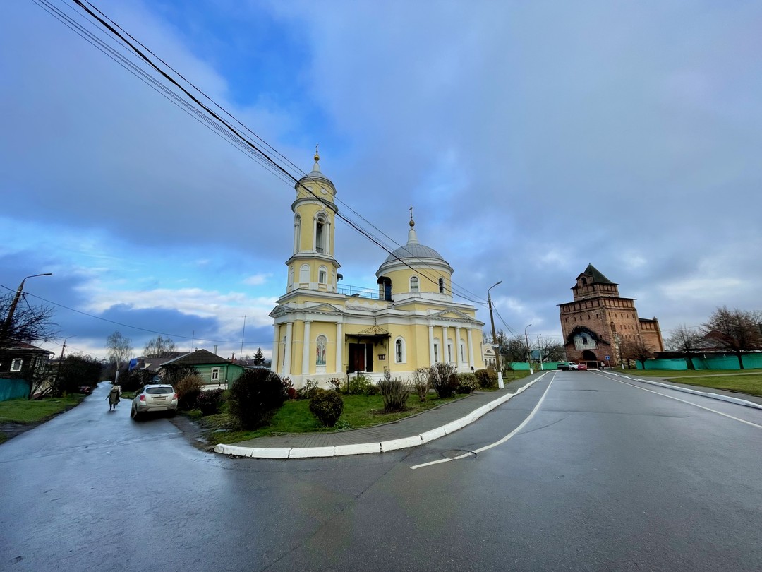 Замечательная экскурсия-прогулка! Мы очень довольны! В спокойном комфортном ритме узнали столько нового интересного о городе) Рекомендуем!